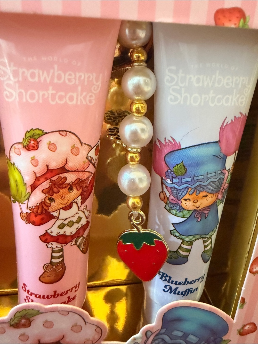 Set Of 3 Strawberry Shortcake
Lip Treat Trio Lip Gloss - Picture 5 of 7